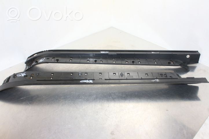 Mercedes-Benz SL R230 Etuoven kynnyksen suojalista A2306800335