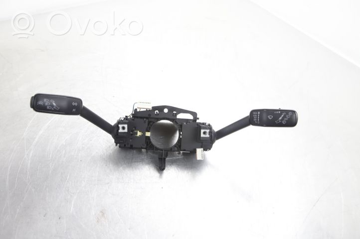 Volkswagen Golf VII Leva/interruttore dell’indicatore di direzione e tergicristallo 5Q0953507AG