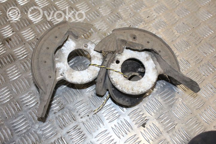 Audi A6 S6 C7 4G Soporte de goma del muelle espiral trasero 8K0512297E