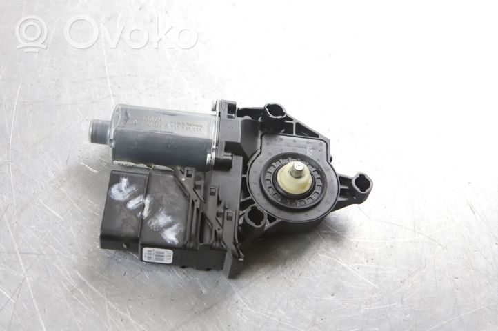 Volkswagen Touran II Rear door window regulator motor 5K0959704A