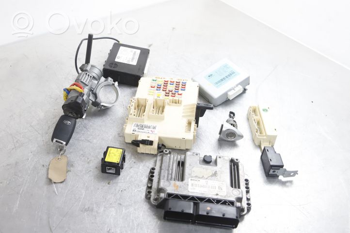 KIA Ceed Komputer / Sterownik ECU i komplet kluczy 39111-2A970