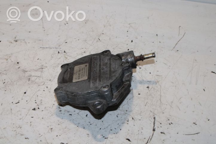 Mercedes-Benz A W169 Alipainepumppu A6402300265