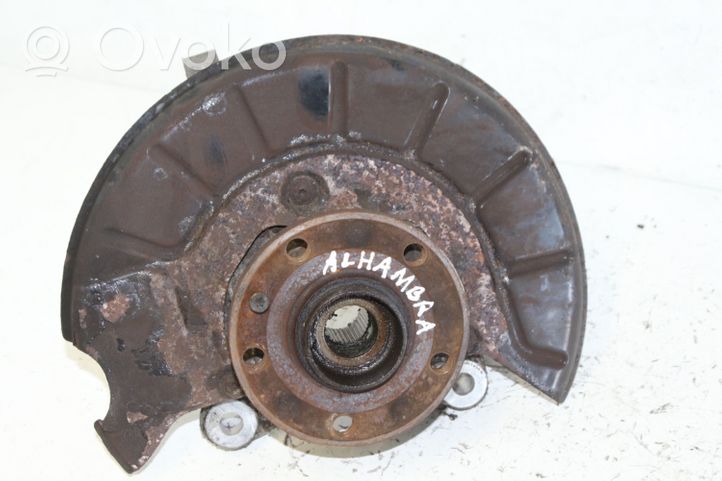 Seat Alhambra (Mk2) Front wheel hub 