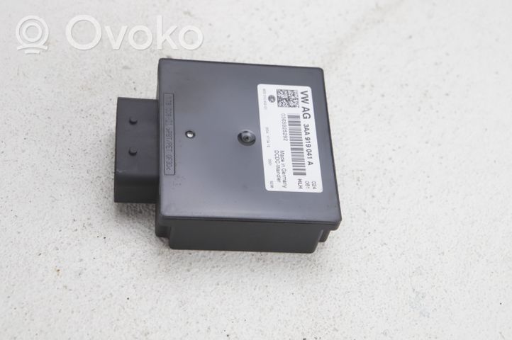 Volkswagen Tiguan Voltage converter/converter module 3AA919041A