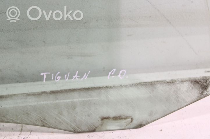 Volkswagen Tiguan Etuoven ikkunalasi, neliovinen malli 