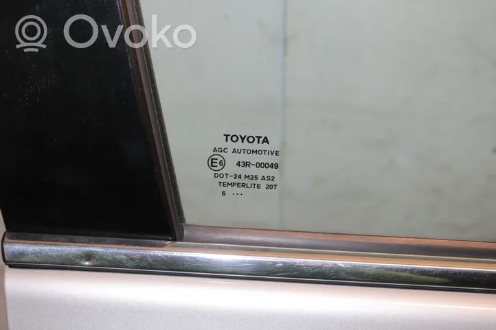 Toyota Auris E180 Priekinės durys Durys