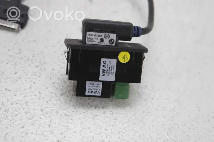 Volkswagen Golf VII Connettore plug in AUX 5G0035222A