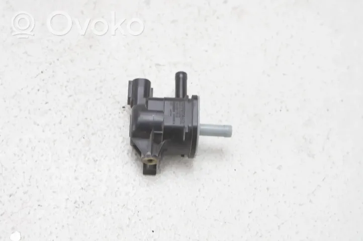 Toyota Auris E180 Turboahtimen magneettiventtiili 90910-12276