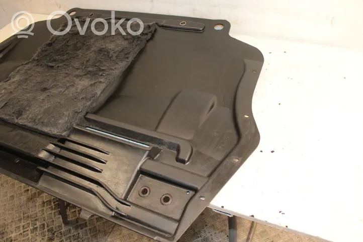 Skoda Octavia Mk2 (1Z) Protezione anti spruzzi/sottoscocca del motore 5K0825901B