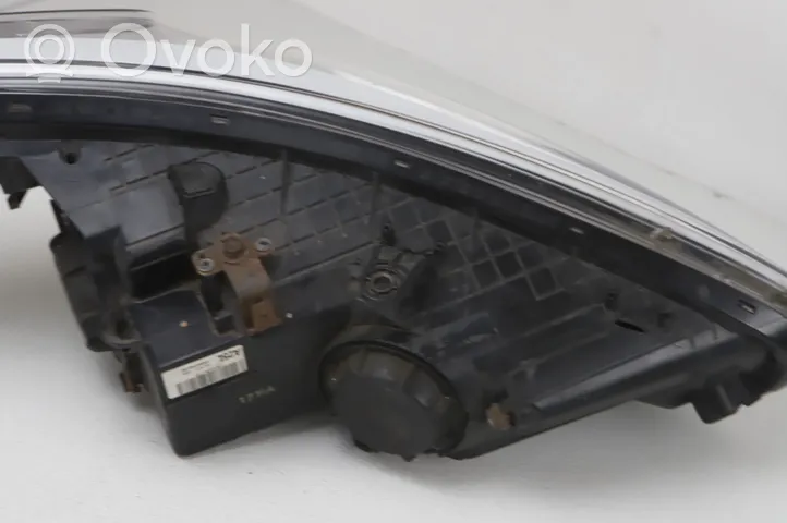 KIA Ceed Lampa przednia 92101-A2250