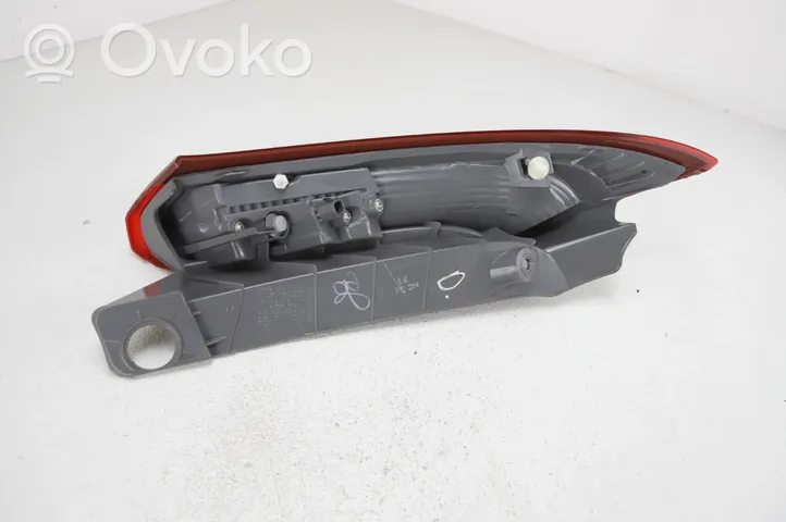 Honda CR-V Lampa tylna W0706