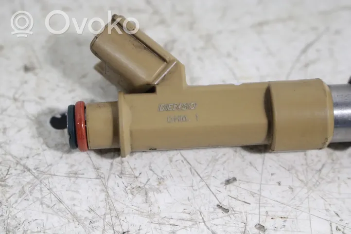 Toyota Auris E180 Injecteur de carburant 23250-0T030