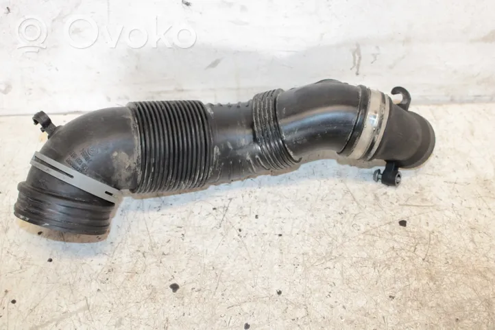 Volkswagen Tiguan Turbo air intake inlet pipe/hose 5N0129635