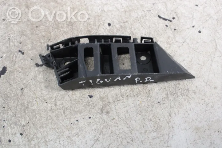 Volkswagen Tiguan Uchwyt / Mocowanie zderzaka przedniego 5N0807184