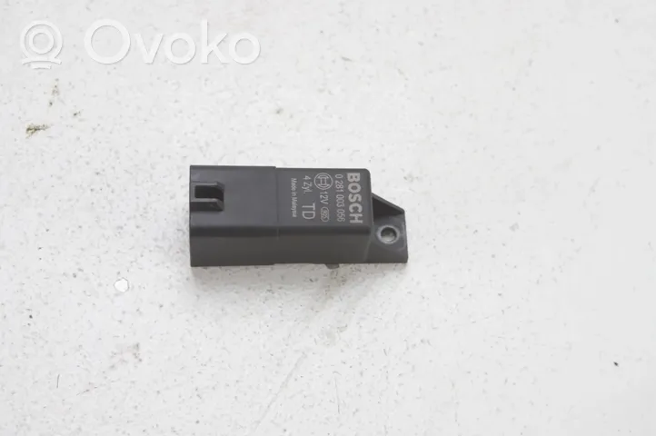 Honda CR-V Przekaźnik / Modul układu ogrzewania wstępnego 0281003056