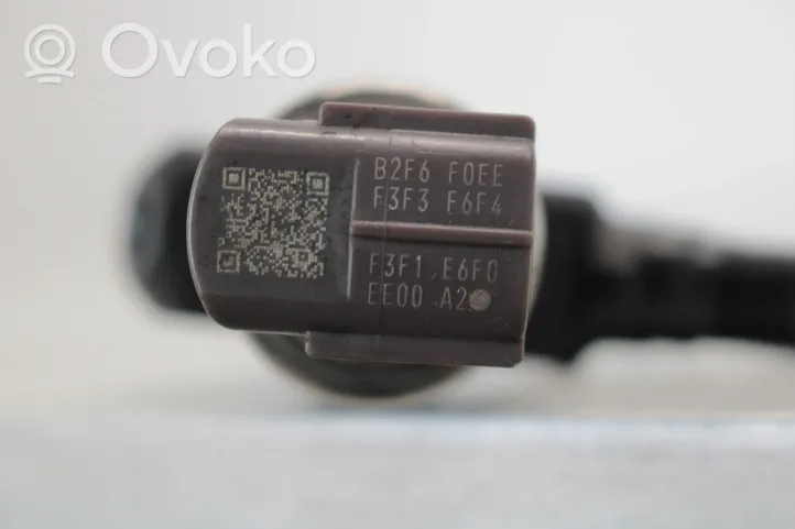 Subaru Forester SJ Inyector de combustible 16613AA030