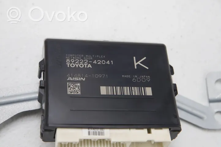 Toyota RAV 4 (XA40) Durų elektronikos valdymo blokas 89222-42041