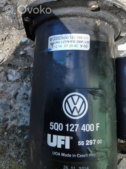 Volkswagen PASSAT B8 Boîtier de filtre à carburant 5Q0127399CC