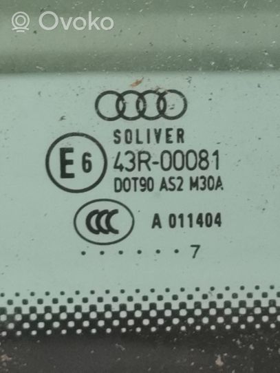 Audi A4 S4 B7 8E 8H Finestrino/vetro retro A011404