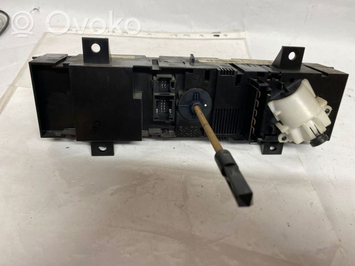 Volkswagen Crafter Air conditioning/heating control unit 9068300085KZ