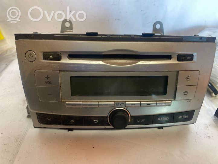 Toyota Avensis T270 Radio/CD/DVD/GPS-pääyksikkö 8612005220