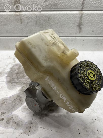 Mercedes-Benz Vaneo W414 Master brake cylinder A4144300002