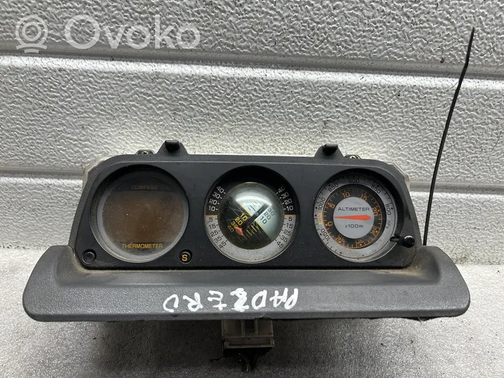 Mitsubishi Pajero Inne części wnętrza samochodu 7966401