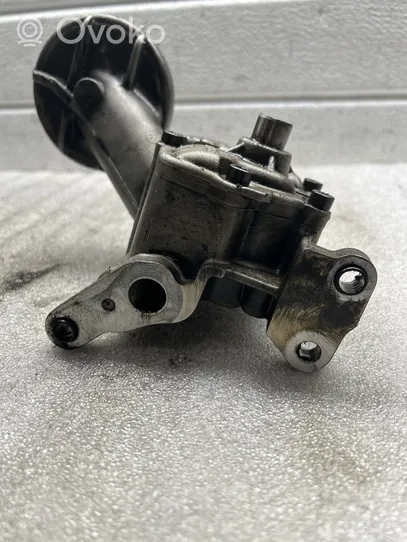 Audi A6 S6 C6 4F Oil pump 059115105