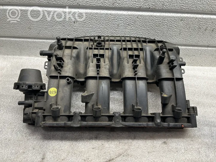 Audi A4 S4 B8 8K Collettore di aspirazione 70518014