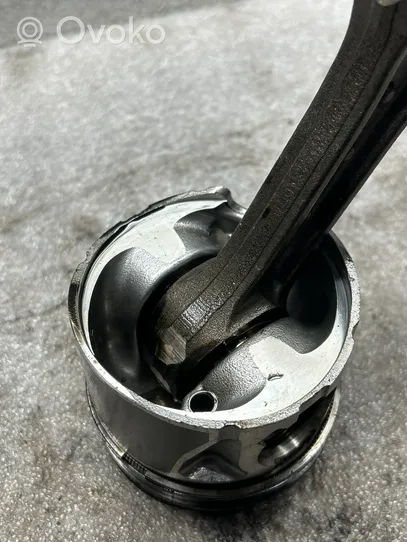 Opel Astra J Connecting rod/conrod 