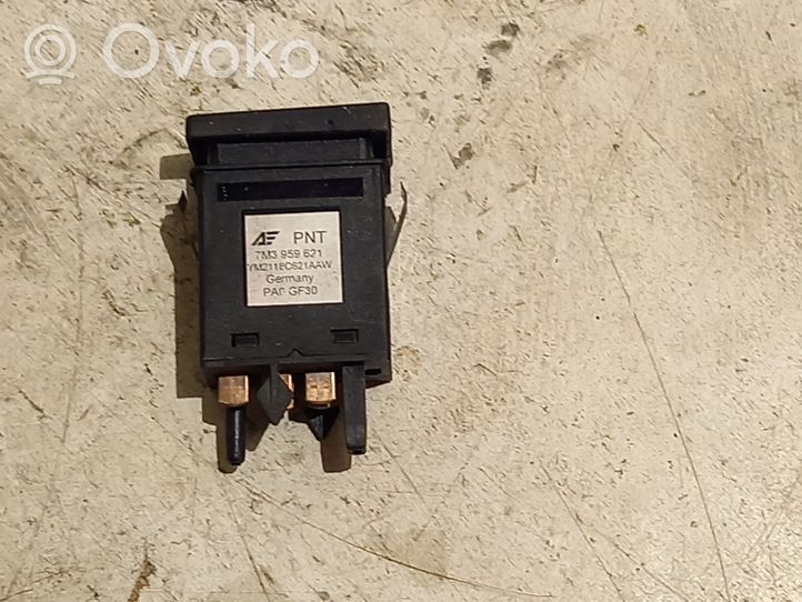 Volkswagen Sharan Windscreen/window heater switch 7M3959621