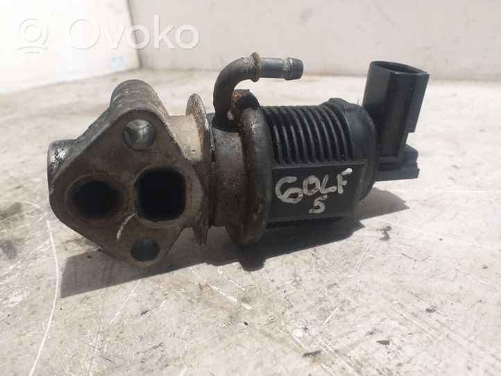 Volkswagen Golf V Soupape vanne EGR 53623001