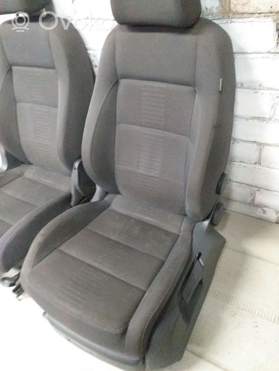 Volkswagen Touran I Juego del asiento 