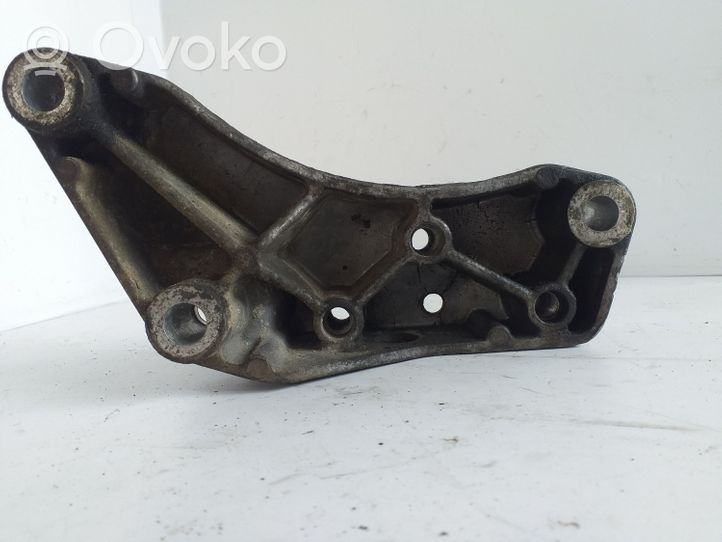 Skoda Octavia Mk2 (1Z) Supporto di montaggio scatola del cambio 1K0199117