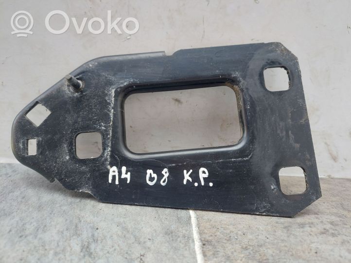 Audi A4 S4 B8 8K Support, crochet roue de secours 8K0805500