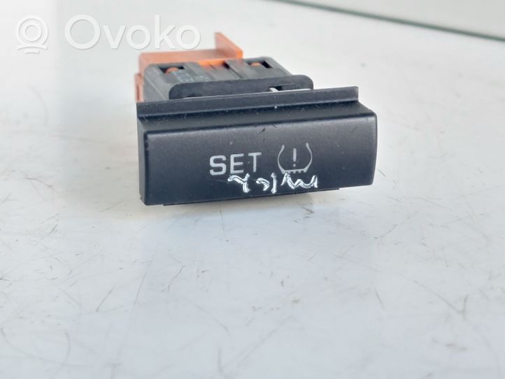 Skoda Octavia Mk2 (1Z) Tyre pressure reset button TPMS 1Z0927127A