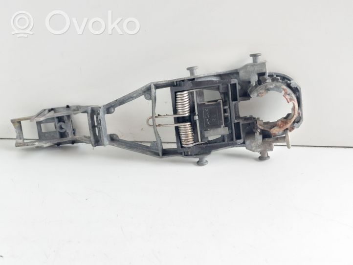 Skoda Octavia Mk2 (1Z) Klamka zewnętrzna drzwi tylnych 1Z0839885