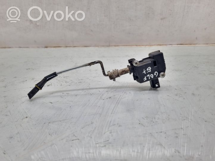 Volkswagen Golf Plus Motorino del tappo del serbatoio del carburante 1K5959782