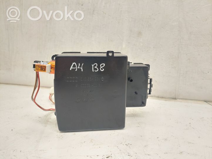 Audi A4 S4 B8 8K Consolle centrale del vano portaoggetti 8K0864981D