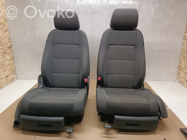 Volkswagen Touran I Juego del asiento 