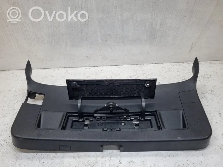 Volkswagen PASSAT B6 Tailgate trim 3C9867605D