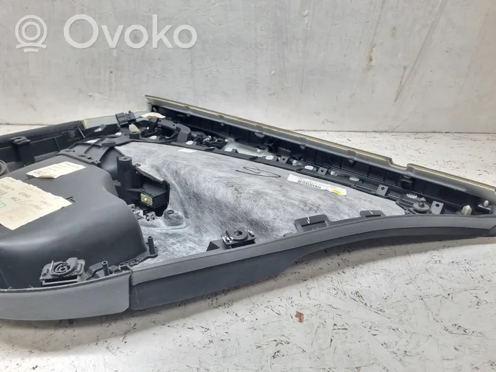 Volkswagen PASSAT B6 Takaoven verhoilu 3C5867211