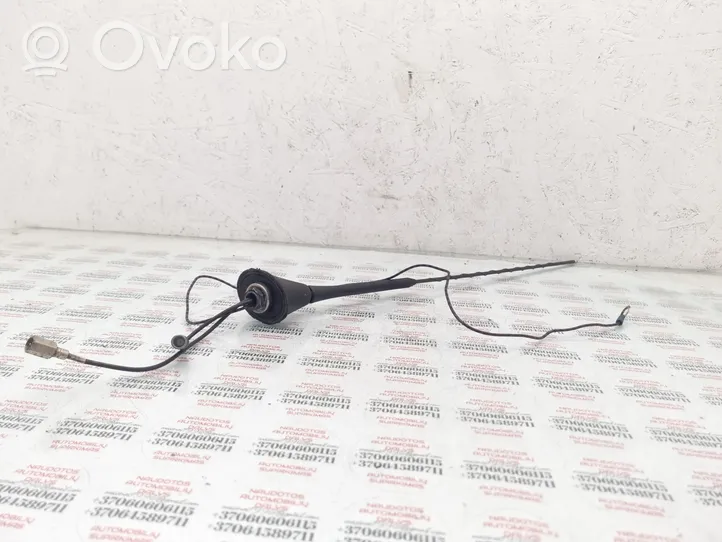 Volkswagen Golf IV GPS Antenne 