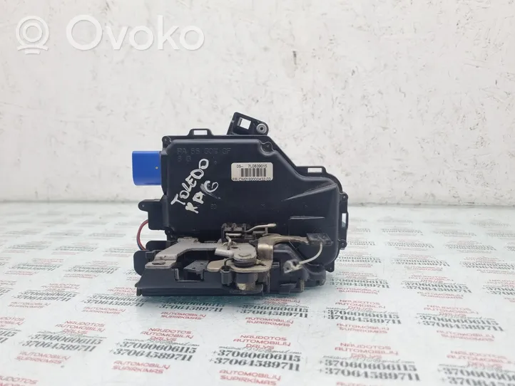 Seat Toledo III (5P) Rear door lock 7L0839015