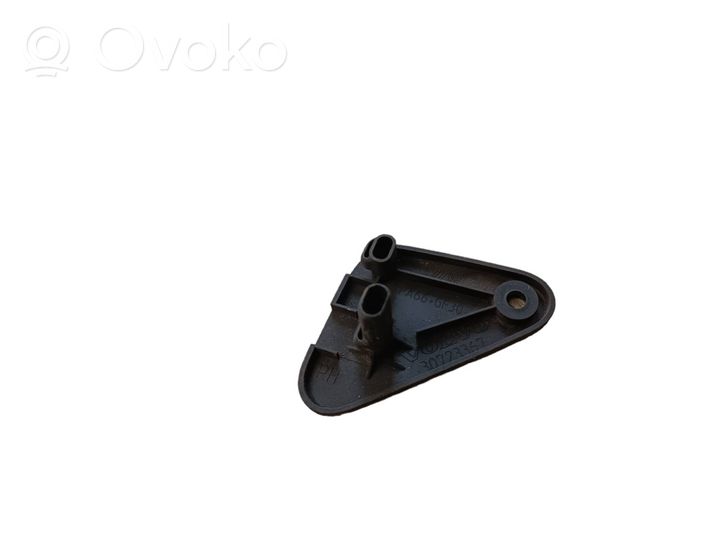 Volvo V70 Staffa di montaggio del radiatore 30723367