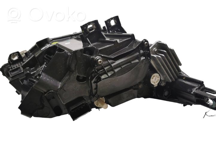 BMW i3 Lampa przednia 90129499ZR05