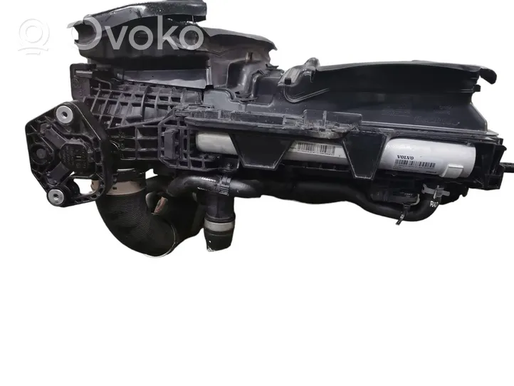 Volvo S90, V90 Jäähdyttimen kehyksen suojapaneeli 31338306