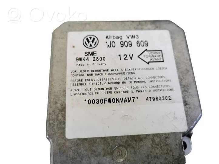 Volkswagen Golf IV Turvatyynyn ohjainlaite/moduuli 1J0909609