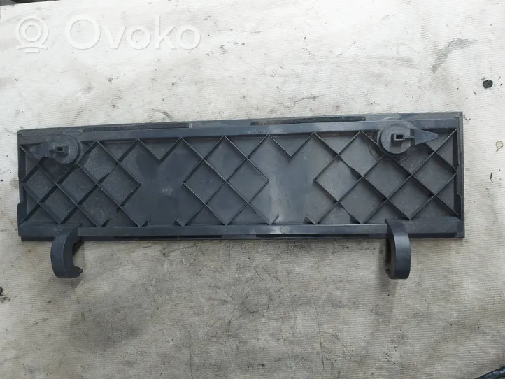 Volkswagen Touran I Panel awaryjnego otwierania zamka bagażnika 1T0868431