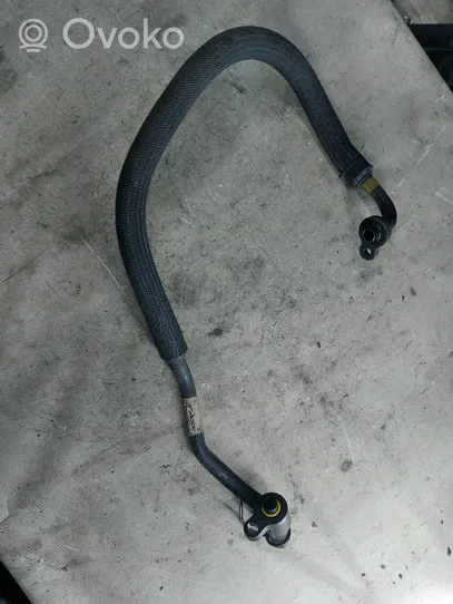 Volvo XC90 Air conditioning (A/C) pipe/hose 08687576